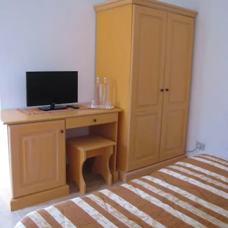 Κατάλυμα σε φάρμα Monte Gruttas *